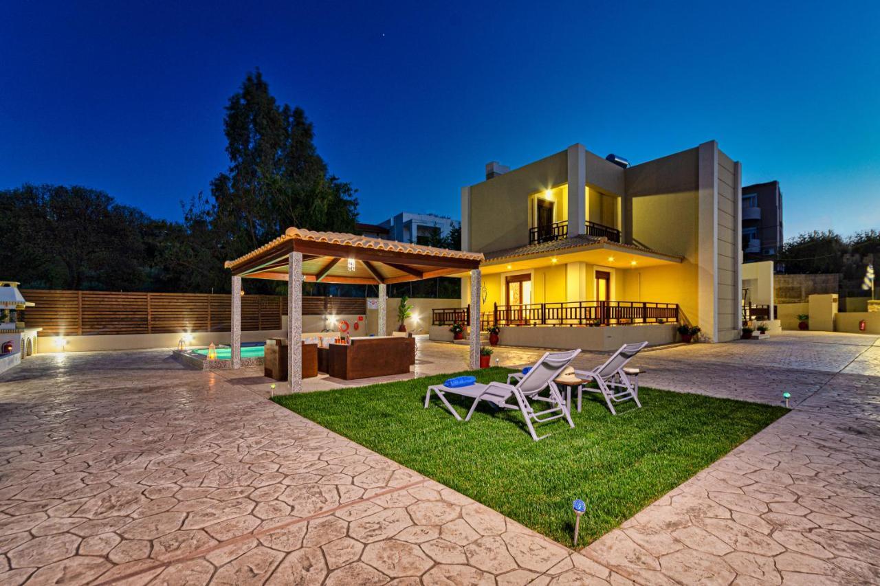 Maria's Luxurious In Koskinou Villa *
