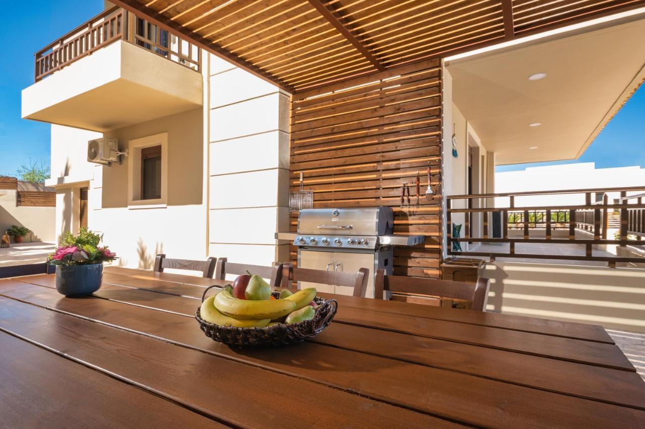 Maria's Luxurious In Koskinou Villa