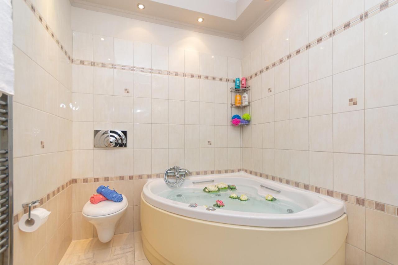 Villa Maria's Luxurious In Koskinou