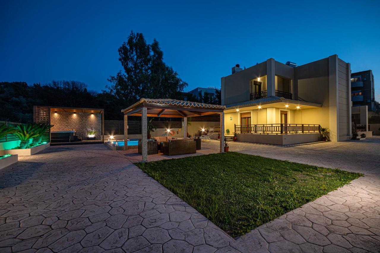 Villa Maria's Luxurious In Koskinou *